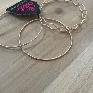 NWT Paparazzi Rose Gold Bracelet 3- Count Metal Manic.